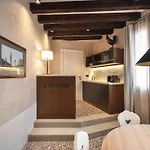Palazzo Dell'albero D'oro البندقية