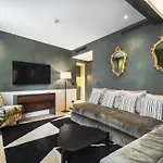 Palazzo Dell'albero D'oro شقة