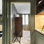 Palazzo Dell'albero D'oro *