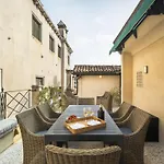 Palazzo Dell'albero D'oro *