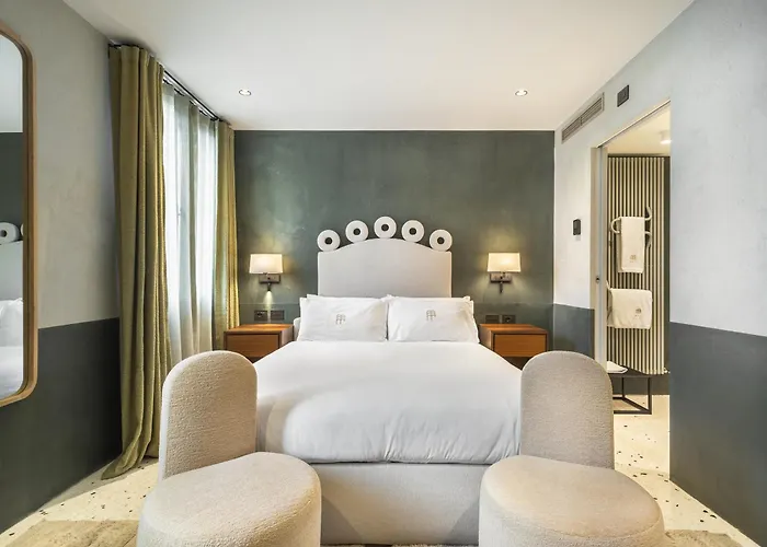 Palazzo Dell'albero D'oro *