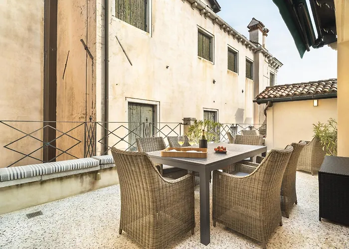 Palazzo Dell'albero D'oro Appartement *