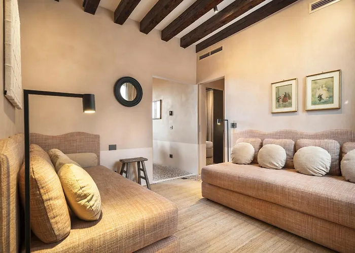 Palazzo Dell'albero D'oro Апартаменты *