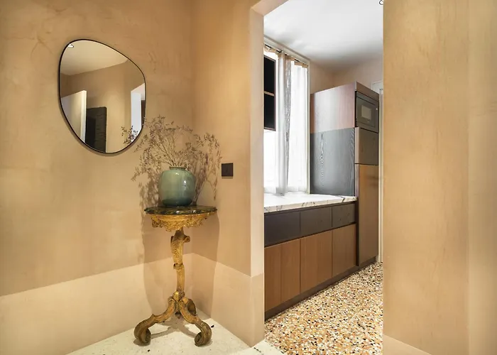 Palazzo Dell'albero D'oro Апартаменты *
