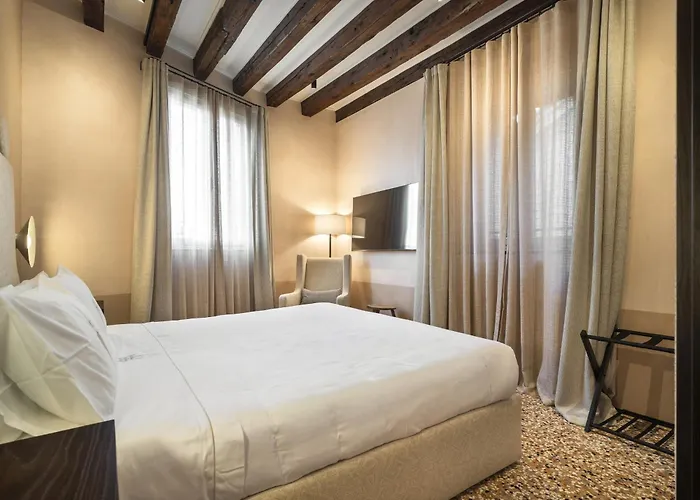 Апартаменты Palazzo Dell'albero D'oro