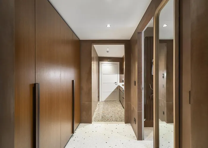 Palazzo Dell'albero D'oro *